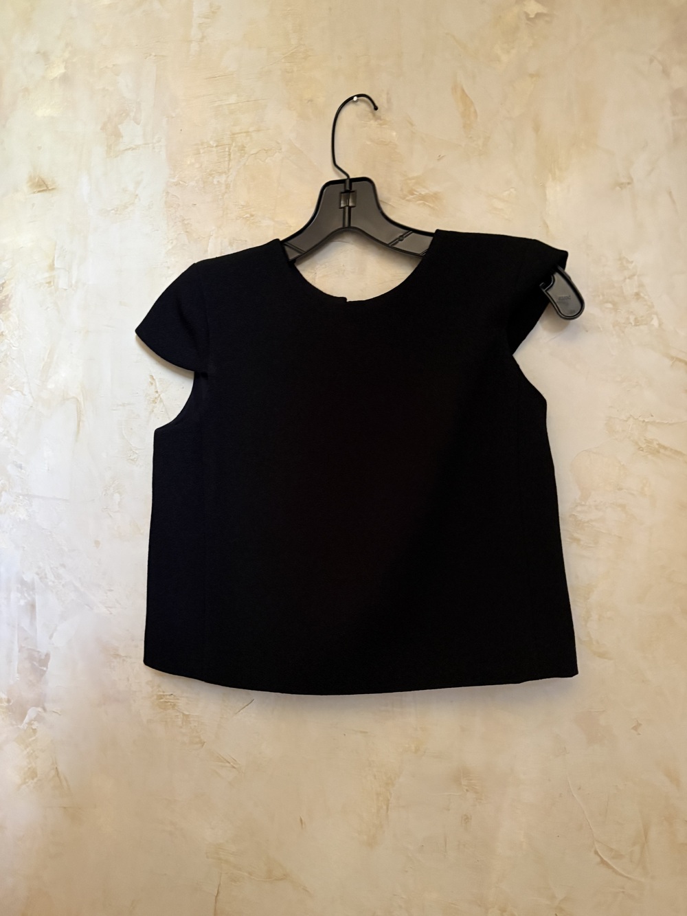 Club Monaco black top, great condition , xs